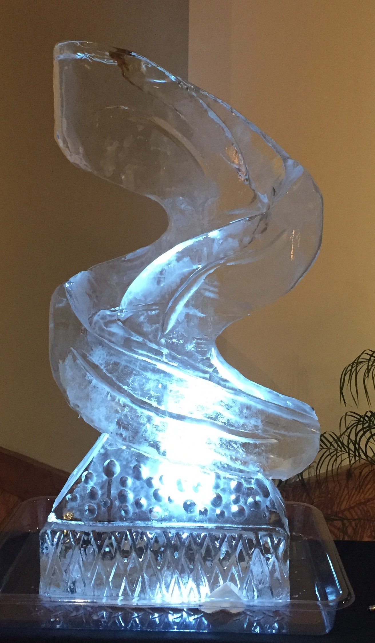 Ski Jump Ice Sculpture – VodkaLuge