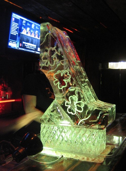 Ice Luge, Ice Sculptures  Long Island, New York City - Ice Luge Doctor